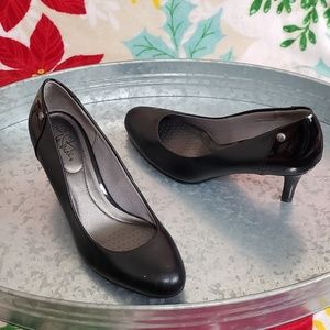 Black dual texture heels
